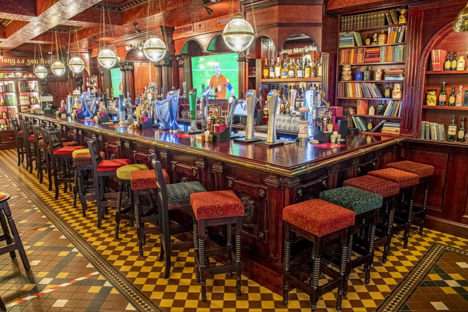 pab-the-white-hart-pub-3